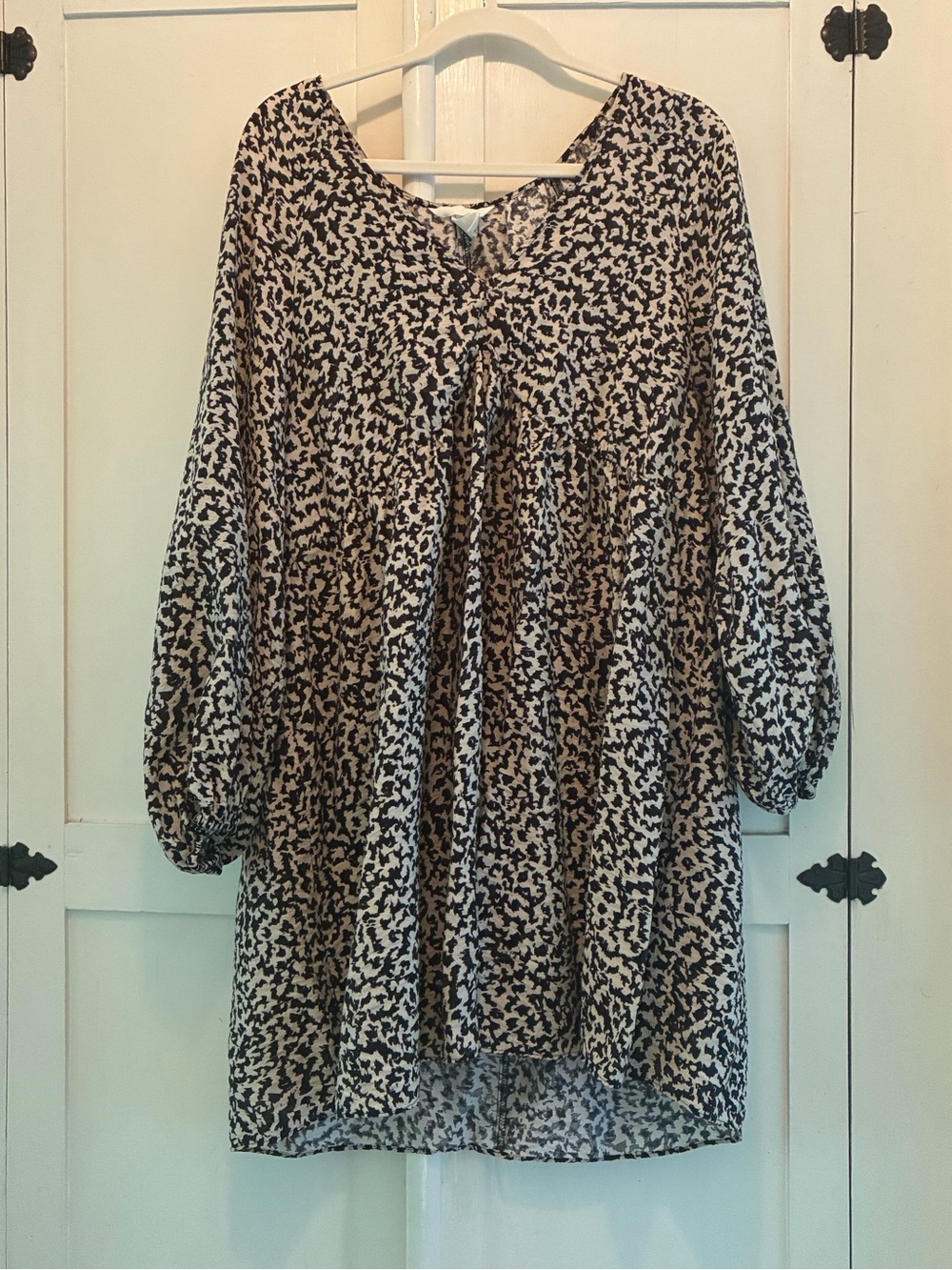 H&M Babydoll Cheetah Print V-Neck Mini Dress Large
